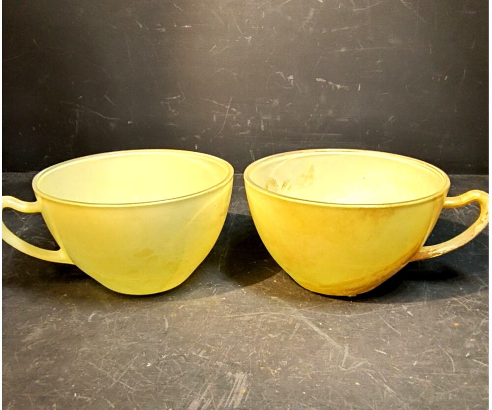 2129.  Set of 2 Vintage Pastel Yellow Mottled Brown Flash Fired Glass MCM Cups